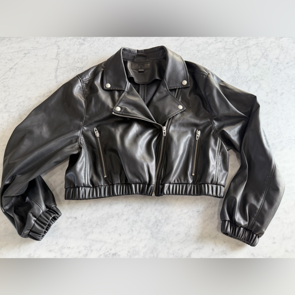BLANKNYC Faux Leather Moto Jacket Black Size Medium Cropped Biker